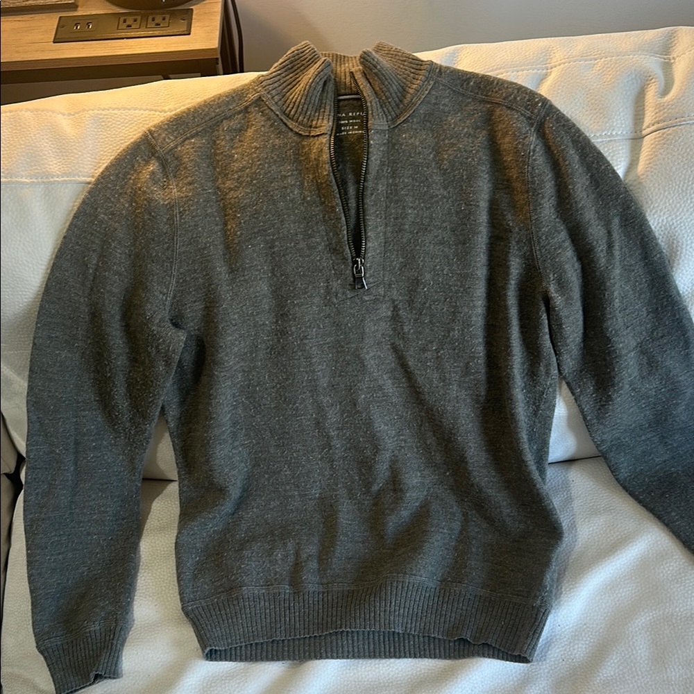 Banana Republic Gray Zip Up Sweater